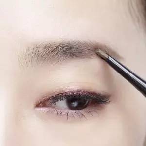 眉毛如何畫才好看？畫好眉毛的方法！